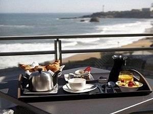 Le Cafe De Paris