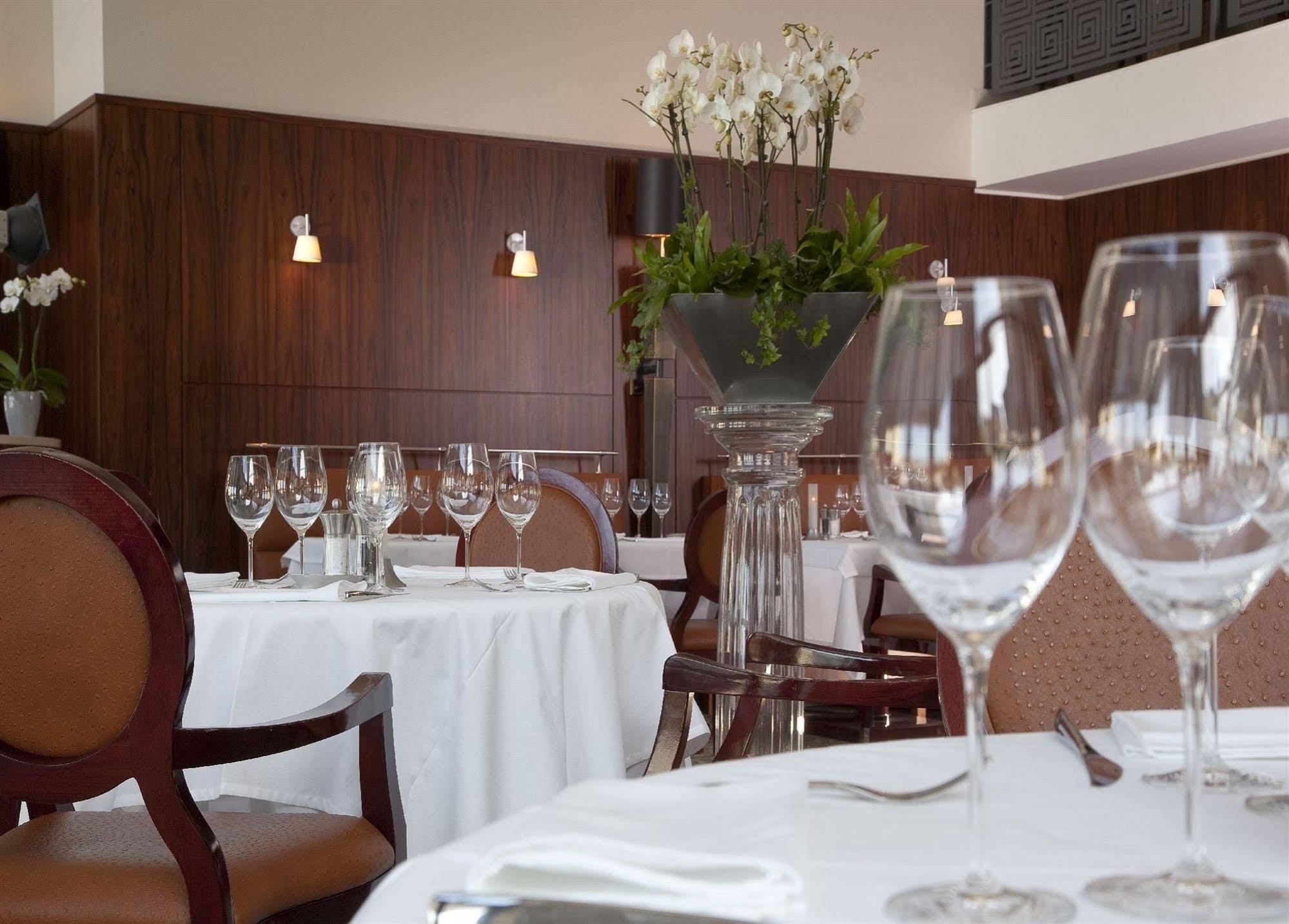 Le Cafe De Paris 4* Biarritz